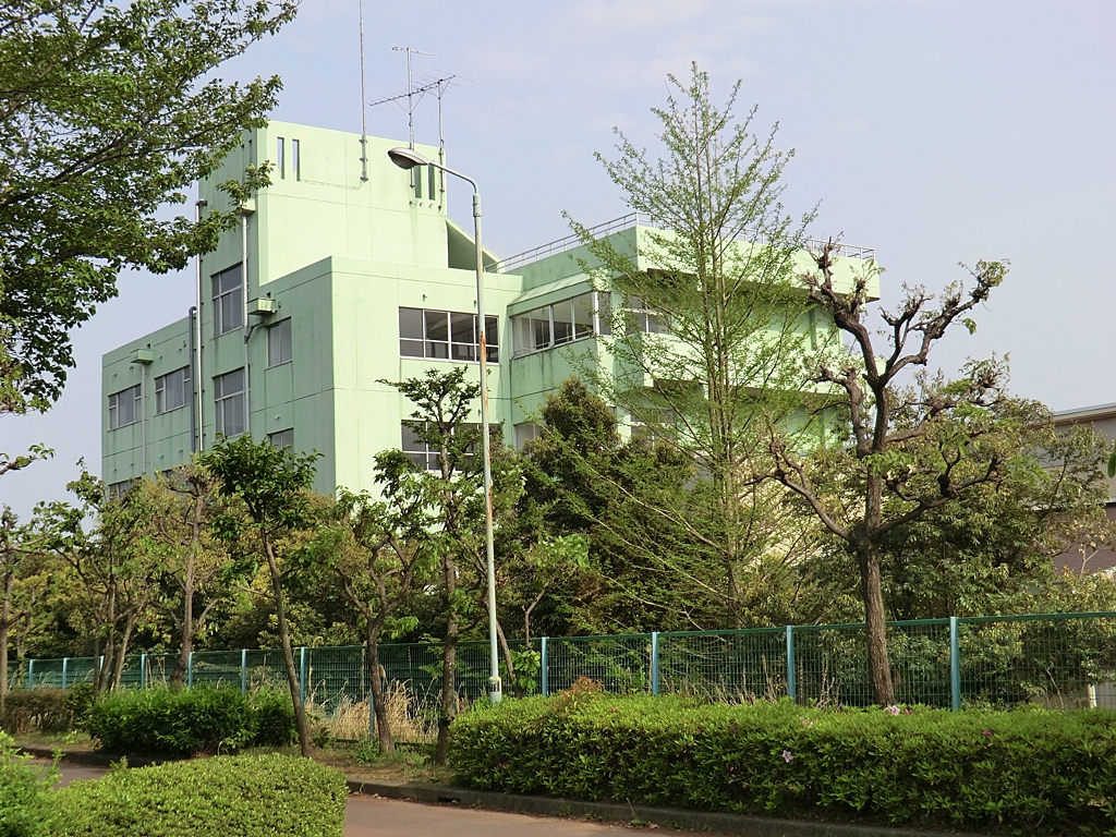 鳶尾小学校の写真